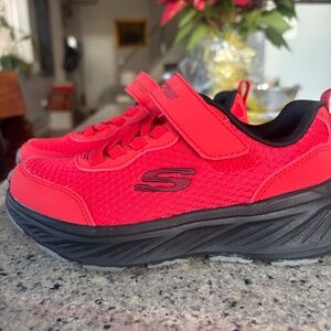 Sketchers Sneakers Size 12 Kids